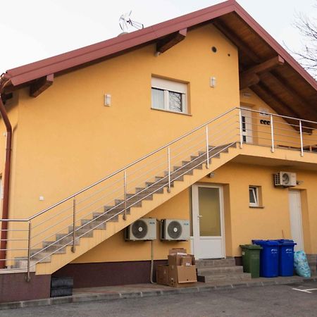 Rooms & Apartment Perak Kutjevo Eksteriør billede