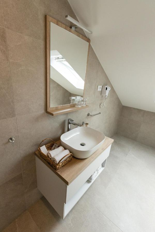 Rooms & Apartment Perak Kutjevo Eksteriør billede