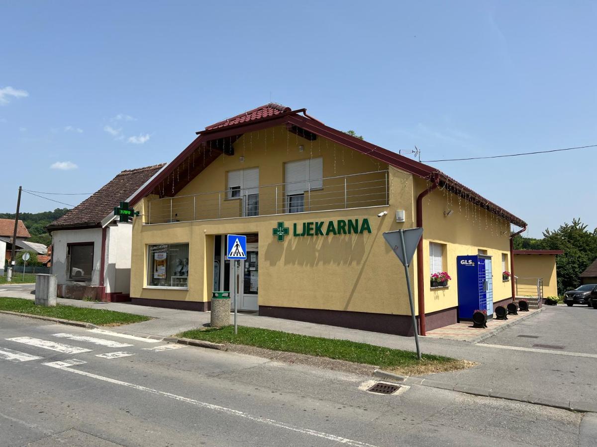 Rooms & Apartment Perak Kutjevo Eksteriør billede