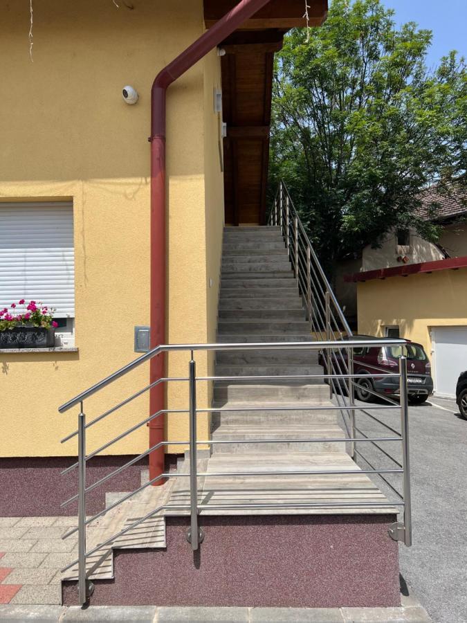 Rooms & Apartment Perak Kutjevo Eksteriør billede